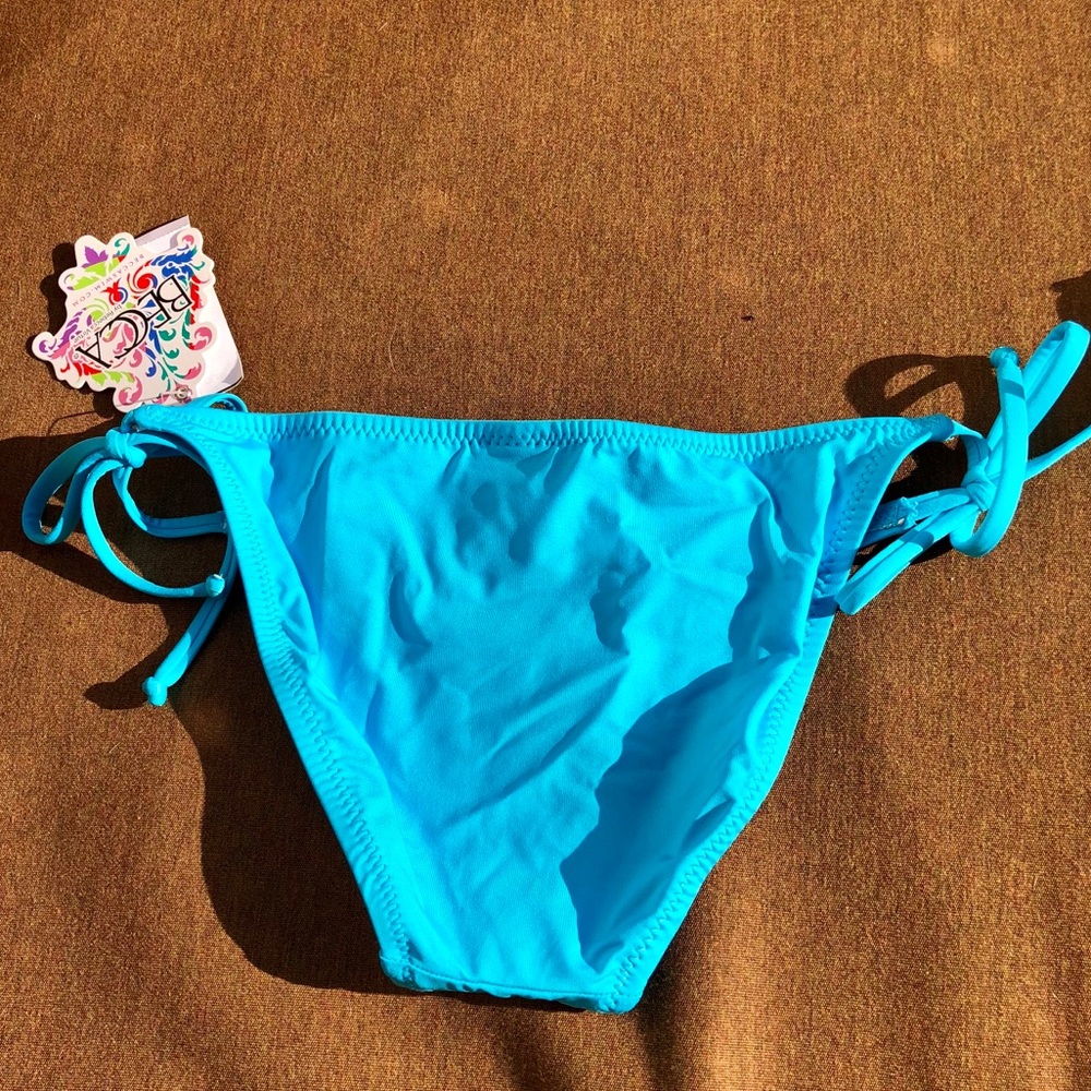 Venus Bikini Top & BEECA Bikini Bottoms π ! - Picture 5 of 7